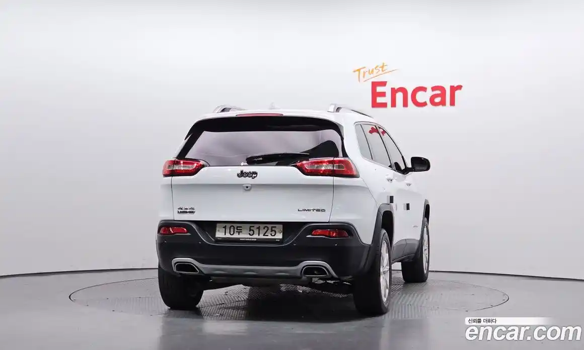 Jeep Cherokee 2017 2.2 гидро в Москве № 169738, фото 4