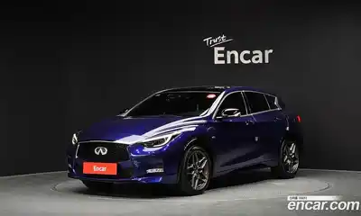 Infiniti Q30, 2017