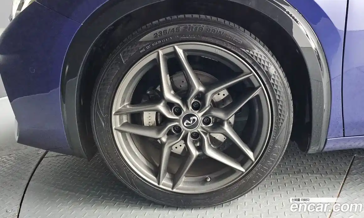 Infiniti Q30 2017 2.0 гидро в Москве № 1699121, фото 5
