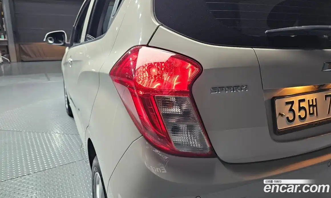 Chevrolet Spark 2015 1.0 гидро в Москве № 1760402, фото 9