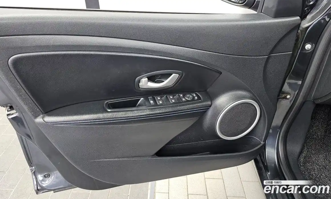 Renault SM3 2012 1.6 гидро в Москве № 1761551, фото 14