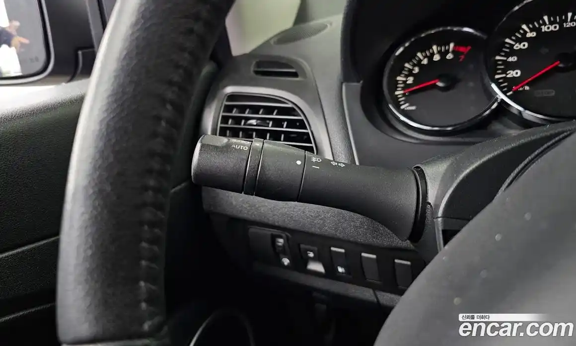 Renault SM3 2012 1.6 гидро в Москве № 1761551, фото 29