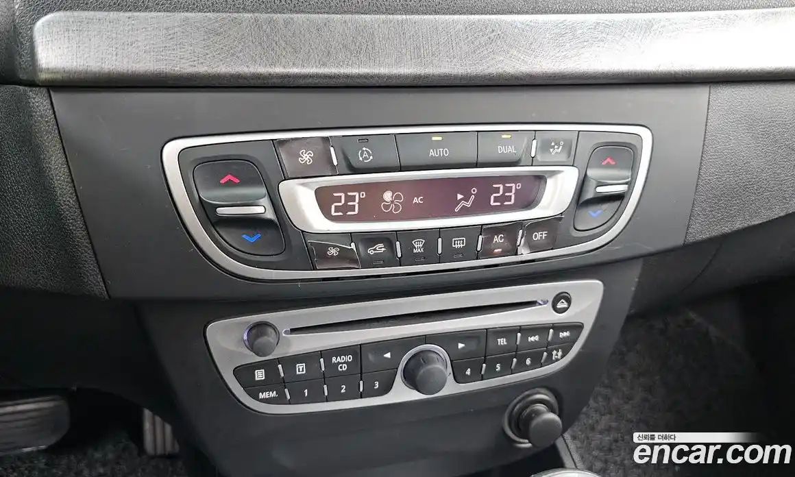 Renault SM3 2012 1.6 гидро в Москве № 1761551, фото 30