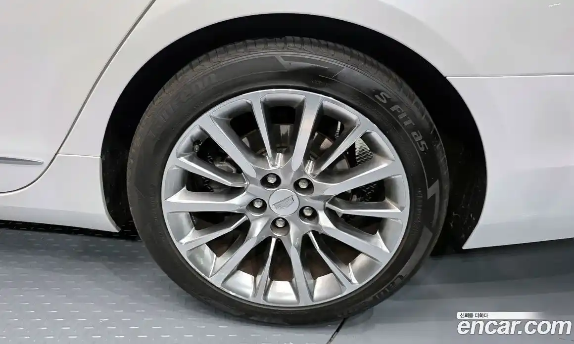 Cadillac CT6 2018 2.0 гидро в Москве № 1771601, фото 7