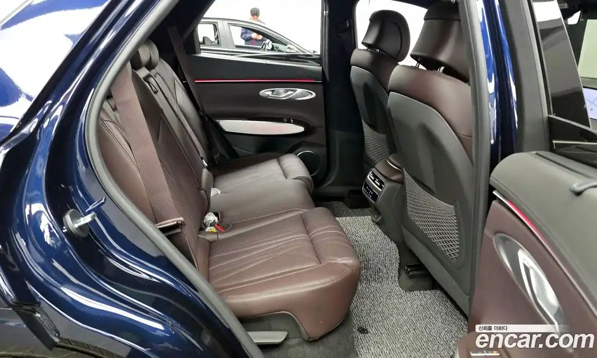 Genesis GV70 2024 2.5 гидро в Москве № 1832158, фото 17