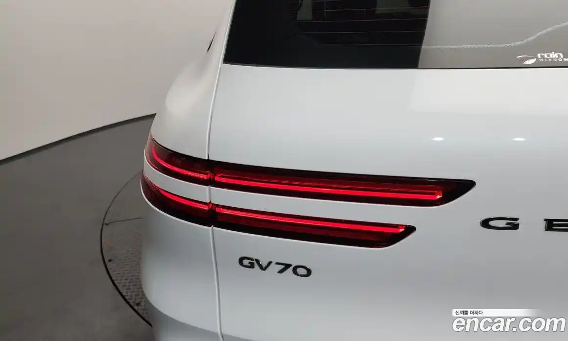 Genesis GV70 2022 2.5 гидро в Москве № 1832285, фото 8
