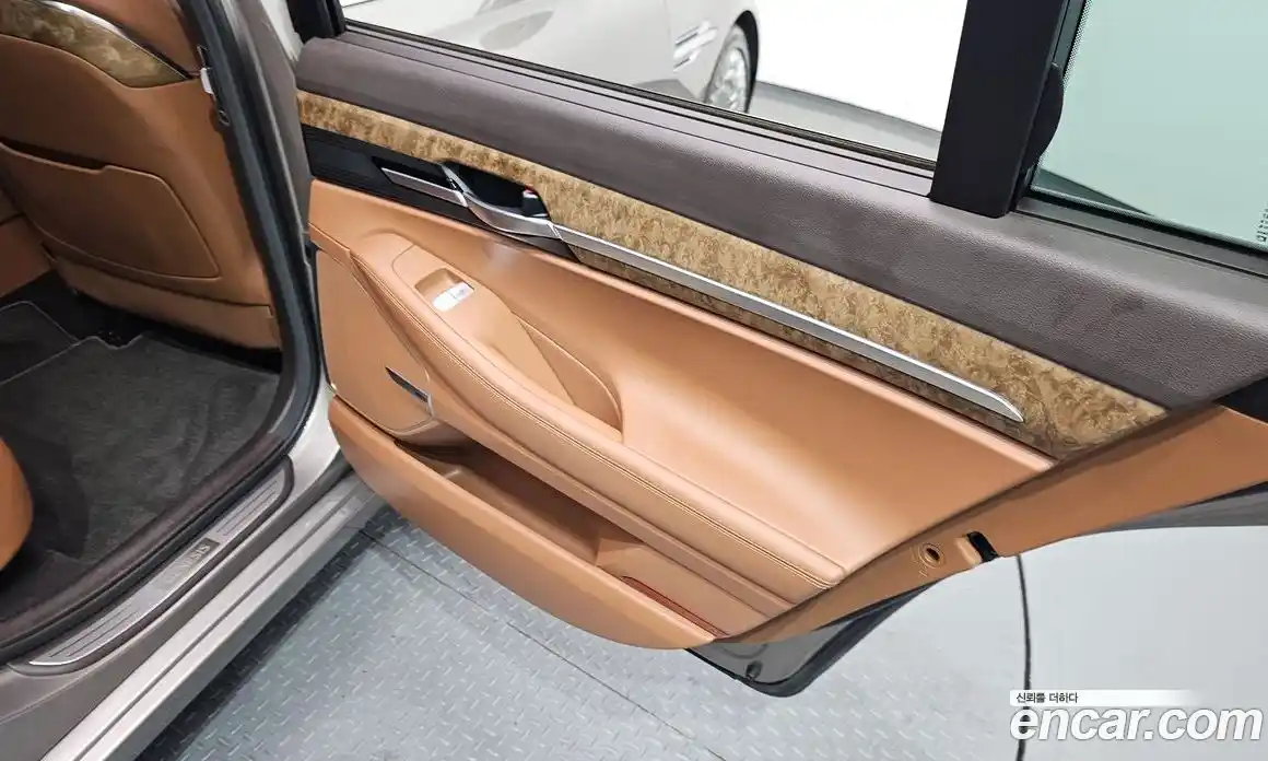 Genesis G90 2019 3.8 гидро в Москве № 1832524, фото 15