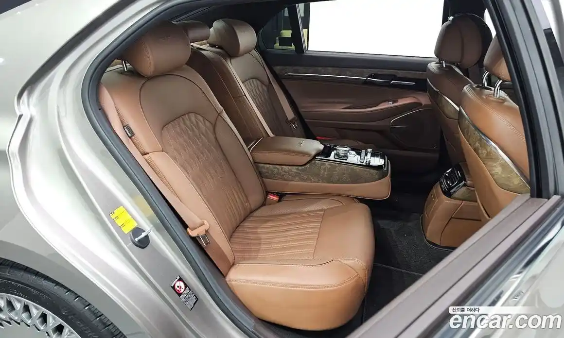 Genesis G90 2019 3.8 гидро в Москве № 1832524, фото 16