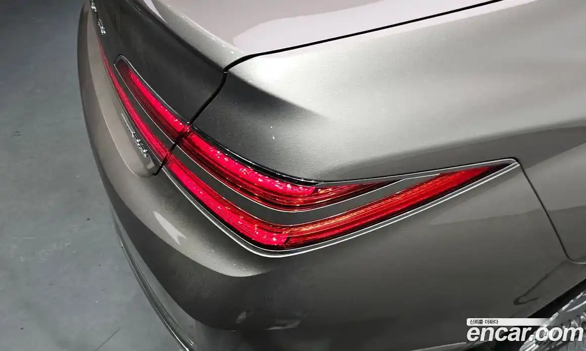 Genesis G90 2019 3.8 гидро в Москве № 1832524, фото 9