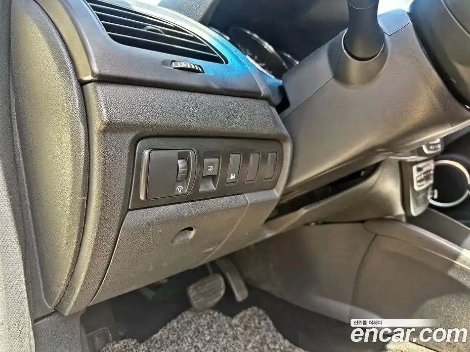 Renault SM3 2010 1.6 вариатор в Москве № 1835241, фото 12