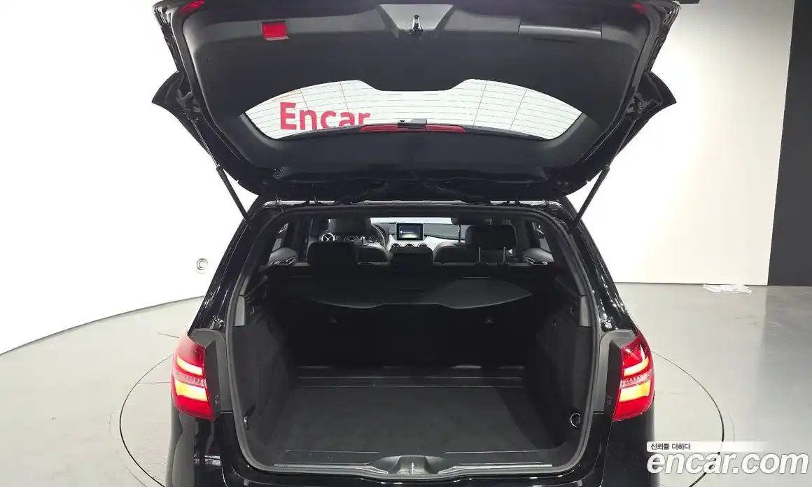 Mercedes-Benz B-Class 2017 2.0 гидро в Москве № 1835896, фото 20