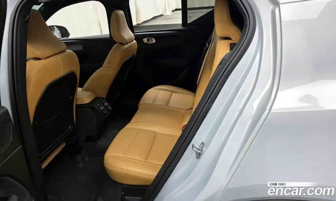 Volvo XC40 2022 2.0 гидро в Москве № 1836799, фото 16