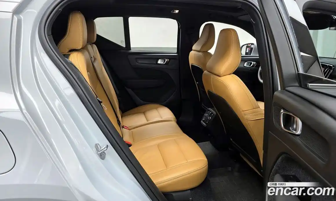 Volvo XC40 2022 2.0 гидро в Москве № 1836799, фото 18