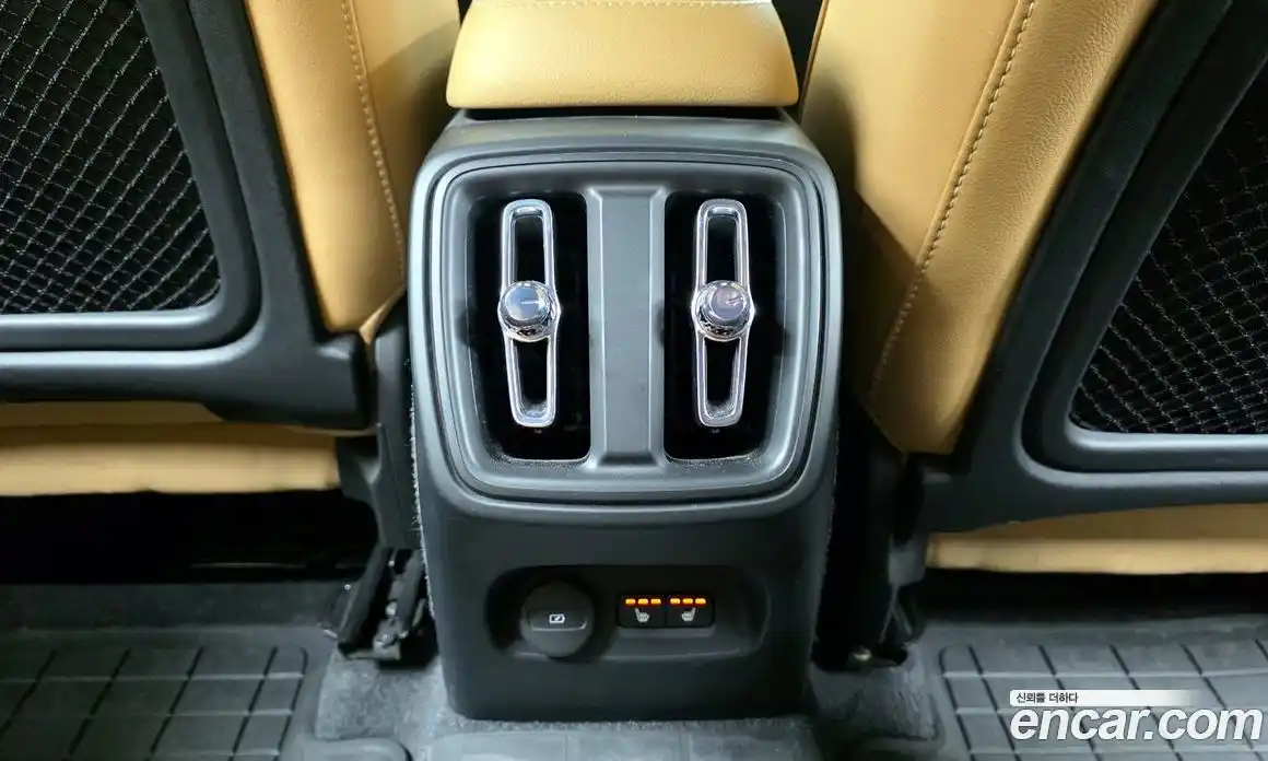 Volvo XC40 2022 2.0 гидро в Москве № 1836799, фото 24