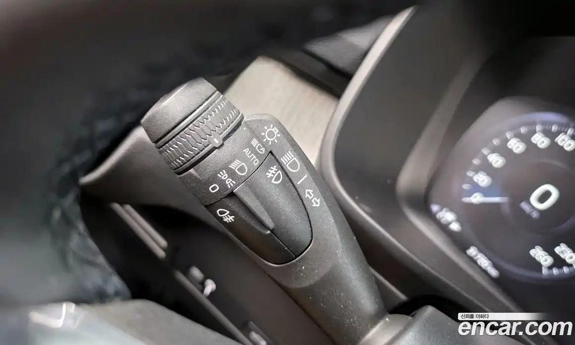 Volvo XC40 2022 2.0 гидро в Москве № 1836799, фото 29