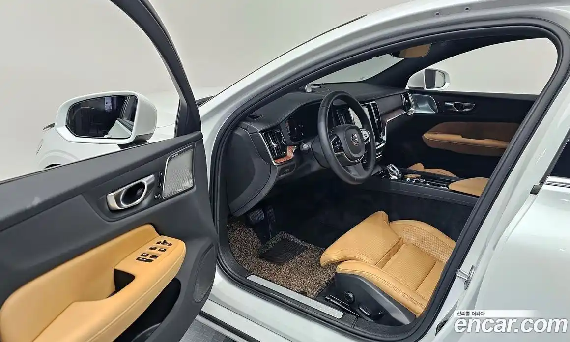 Volvo S60 2024 2.0 гидро в Москве № 1836808, фото 13