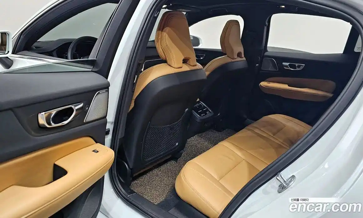 Volvo S60 2024 2.0 гидро в Москве № 1836808, фото 17