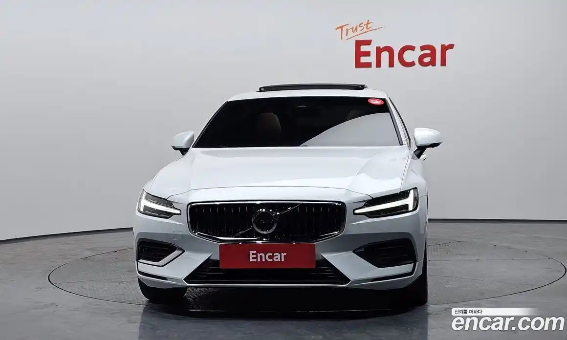 Volvo S60 2024 2.0 гидро в Москве № 1836808, фото 3