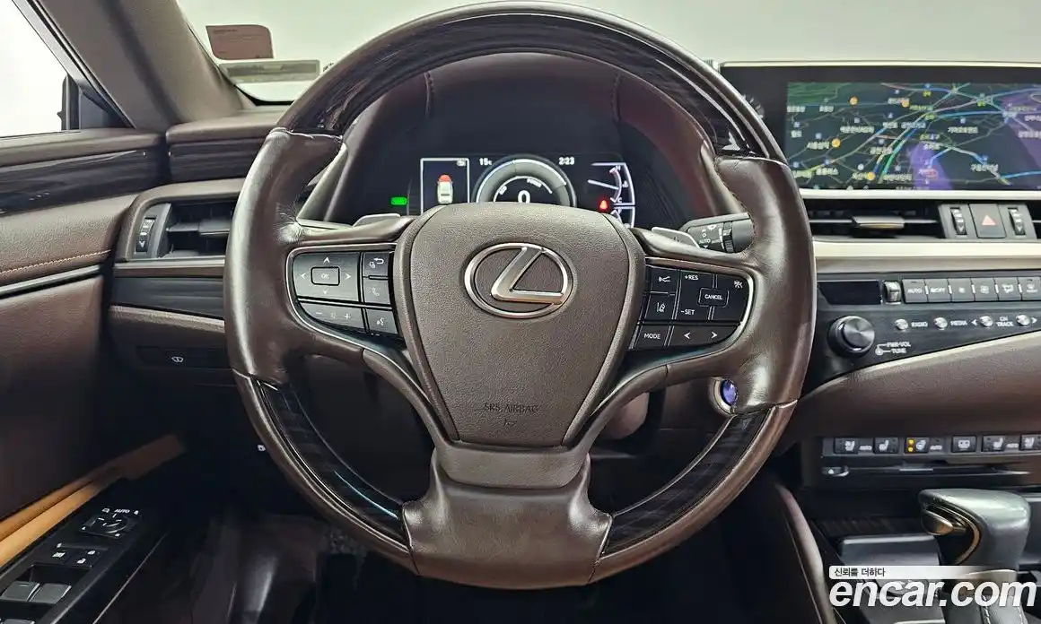 Lexus ES 2018 2.5 гидро в Москве № 1837946, фото 14