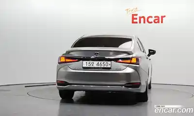 Lexus ES 2018 2.5 гидро в Москве № 1837946, миниатюра 4