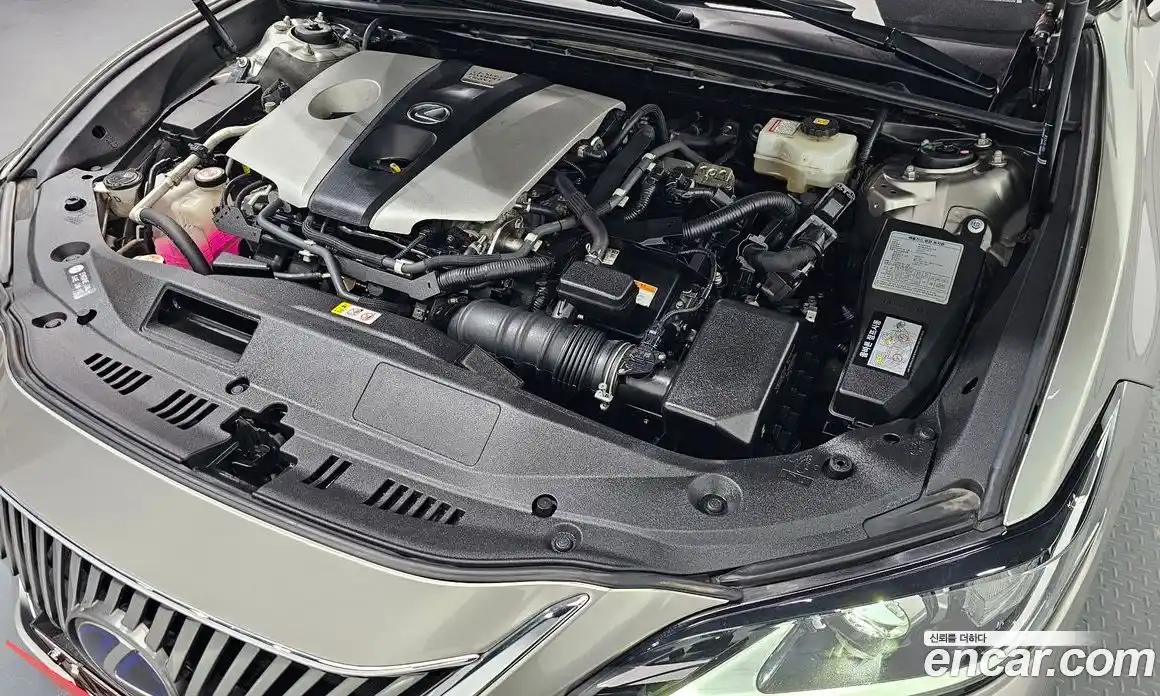 Lexus ES 2018 2.5 гидро в Москве № 1837946, фото 6