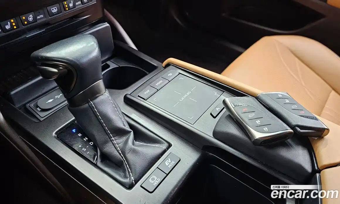 Lexus ES 2018 2.5 гидро в Москве № 1837946, фото 9