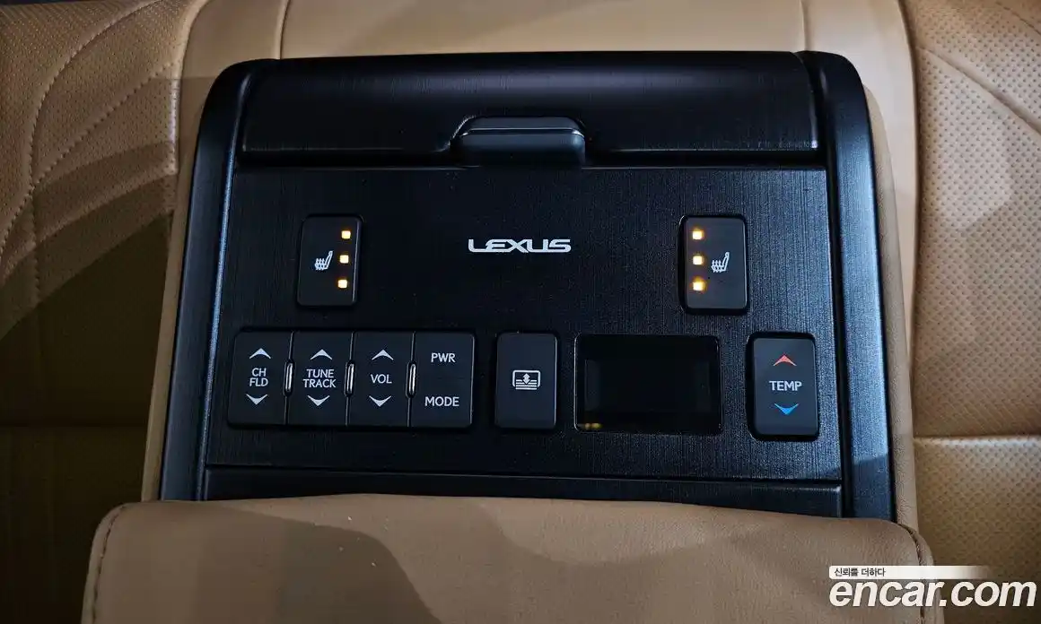 Lexus ES 2018 2.5 гидро в Москве № 1837962, фото 24