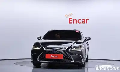Lexus ES 2018 2.5 гидро в Москве № 1837962, миниатюра 3
