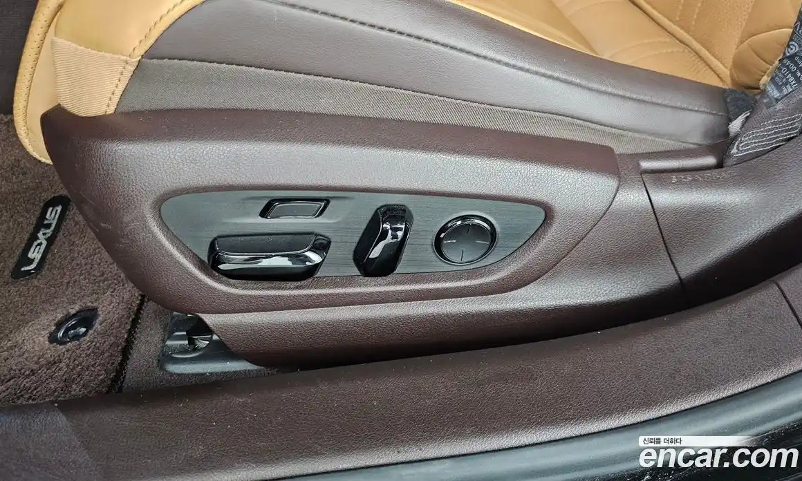 Lexus ES 2018 2.5 гидро в Москве № 1837962, фото 31
