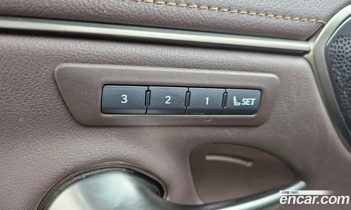 Lexus ES 2018 2.5 гидро в Москве № 1837962, фото 32