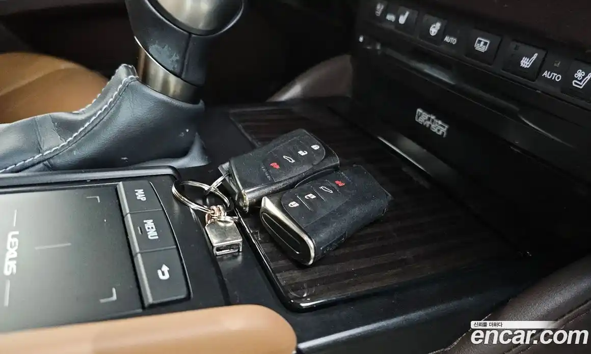 Lexus ES 2018 2.5 гидро в Москве № 1837962, фото 33