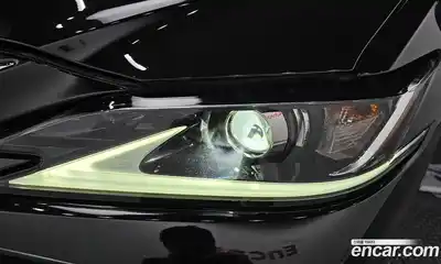 Lexus ES 2018 2.5 гидро в Москве № 1837962, миниатюра 8
