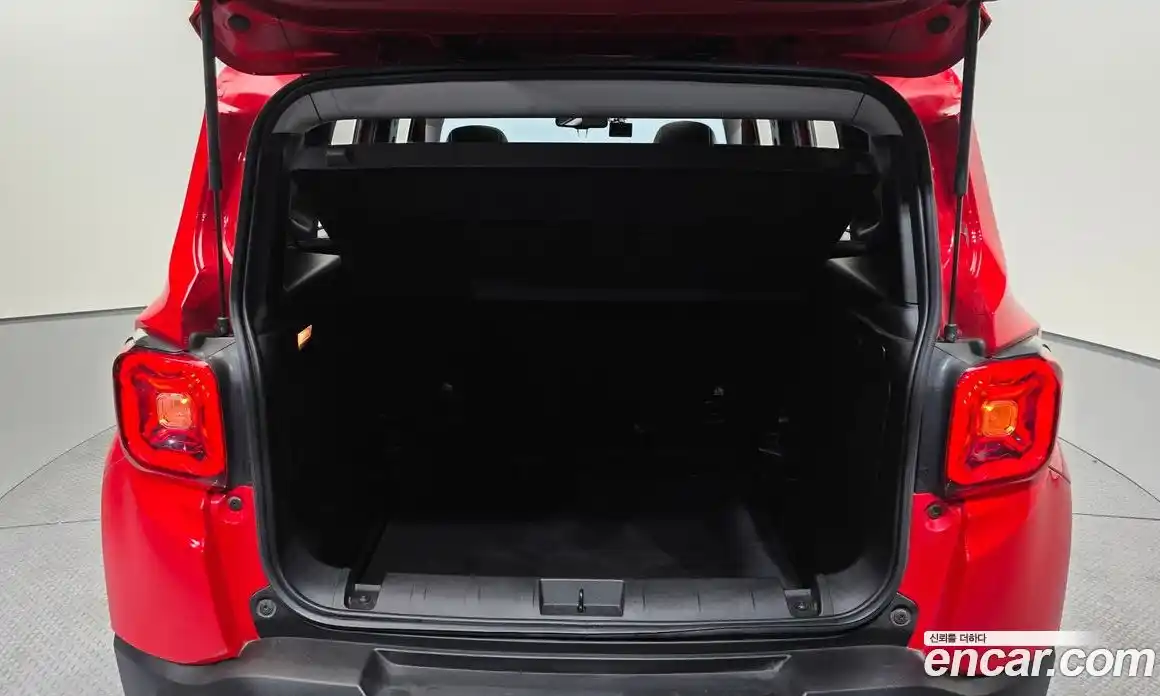 Jeep Renegade 2020 1.6 гидро в Москве № 1838379, фото 26