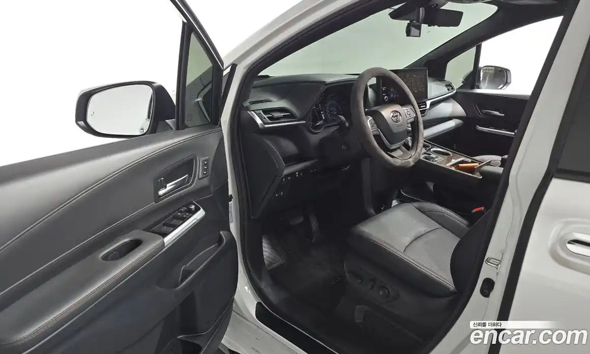 Toyota Sienna 2025 2.5 гидро в Москве № 1838472, фото 13