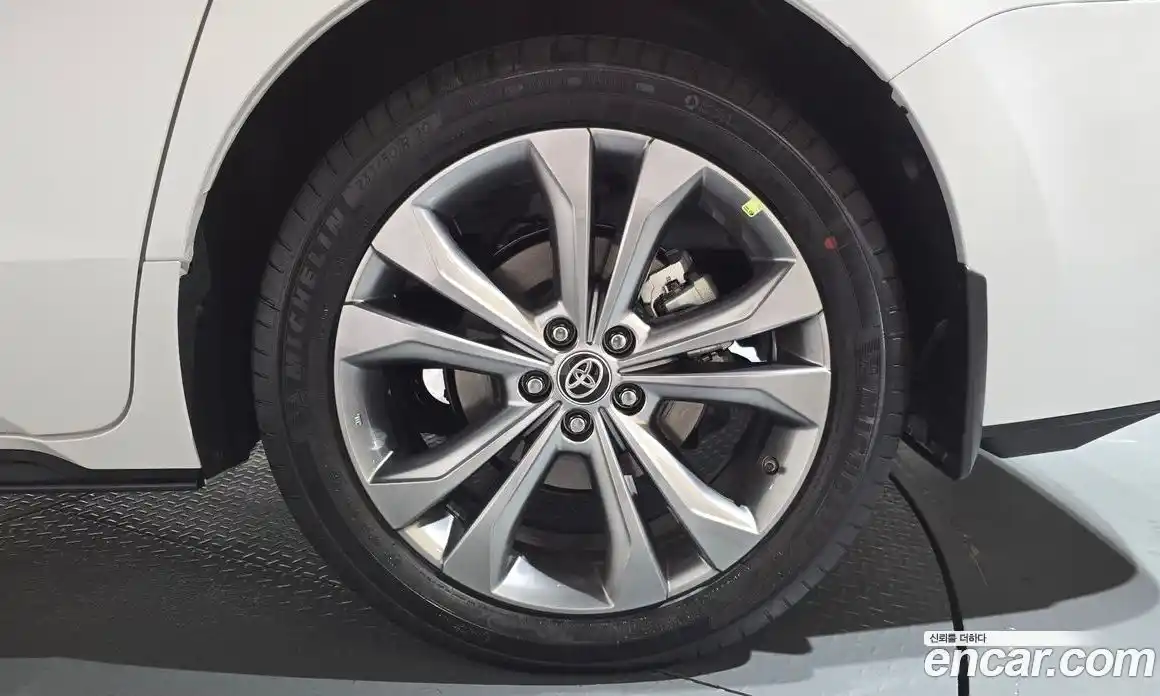 Toyota Sienna 2025 2.5 гидро в Москве № 1838472, фото 7