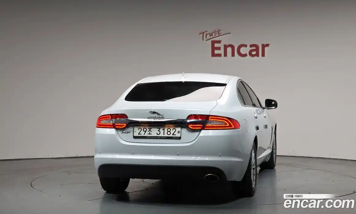 Jaguar XF 2015 2.2 гидро в Москве № 1840461, фото 4