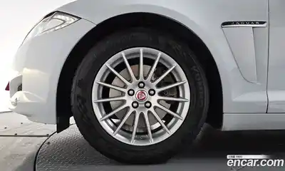 Jaguar XF 2015 2.2 гидро в Москве № 1840461, миниатюра 5