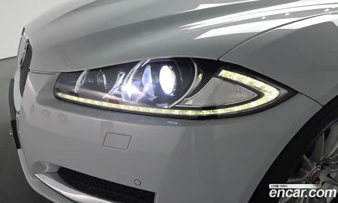 Jaguar XF 2015 2.2 гидро в Москве № 1840461, фото 8