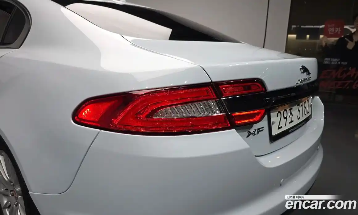 Jaguar XF 2015 2.2 гидро в Москве № 1840461, фото 9