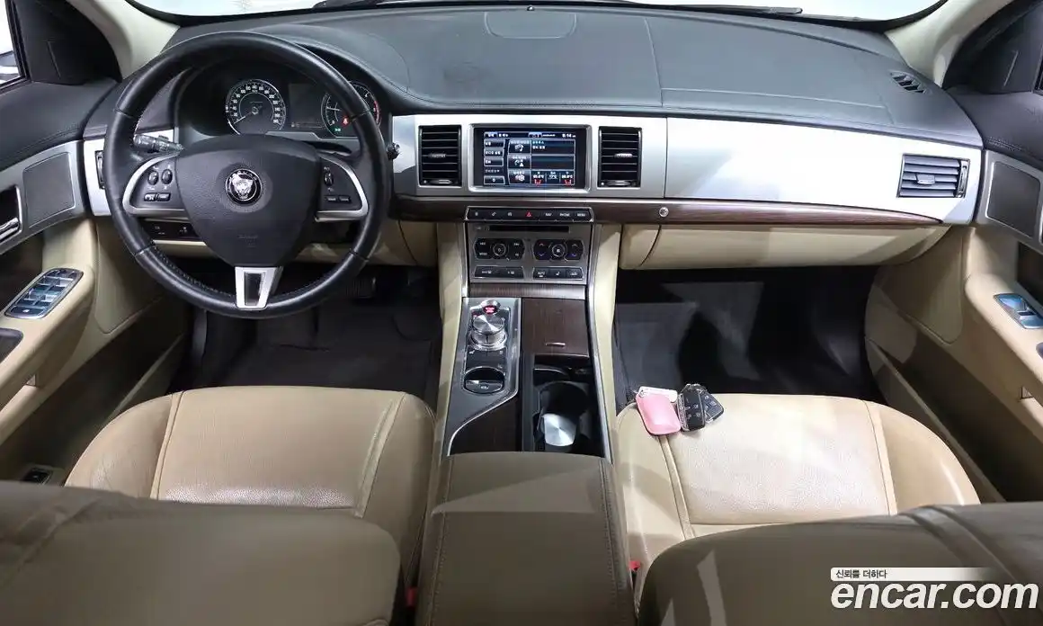 Jaguar XF 2015 2.2 гидро в Москве № 1840461, фото 10