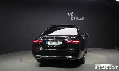 Mercedes-Benz E-Class 2023 3.0 гидро в Москве № 1347722, миниатюра 4