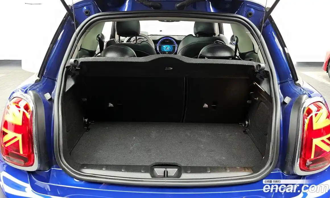 Mini Cooper 2020 1.5 гидро в Москве № 1349792, фото 26