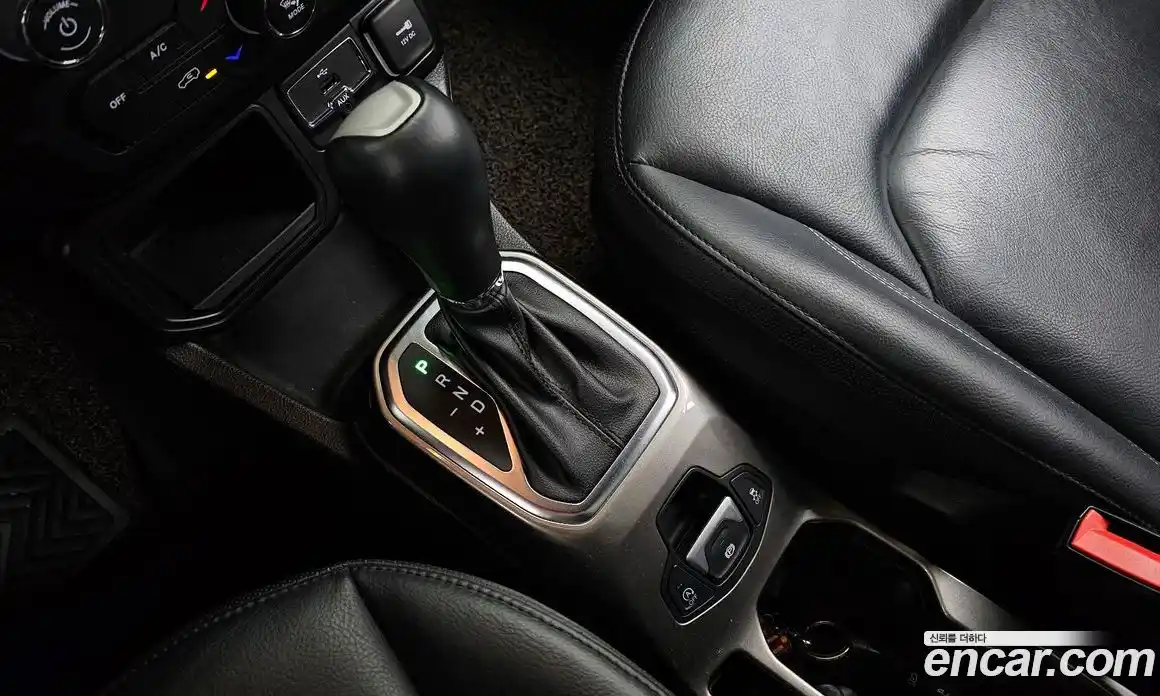 Jeep Renegade 2020 1.6 гидро в Москве № 1350555, фото 12