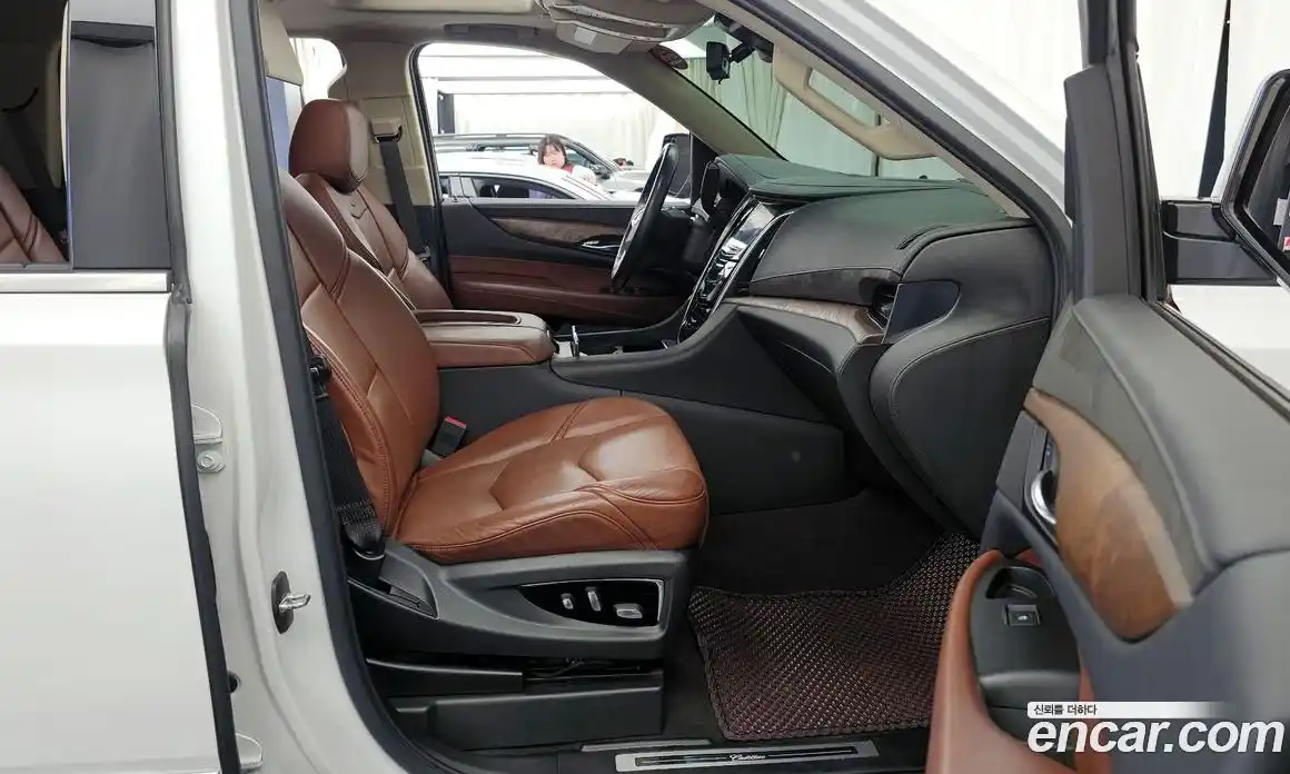 Cadillac Escalade 2020 6.2 гидро в Москве № 1351333, фото 17