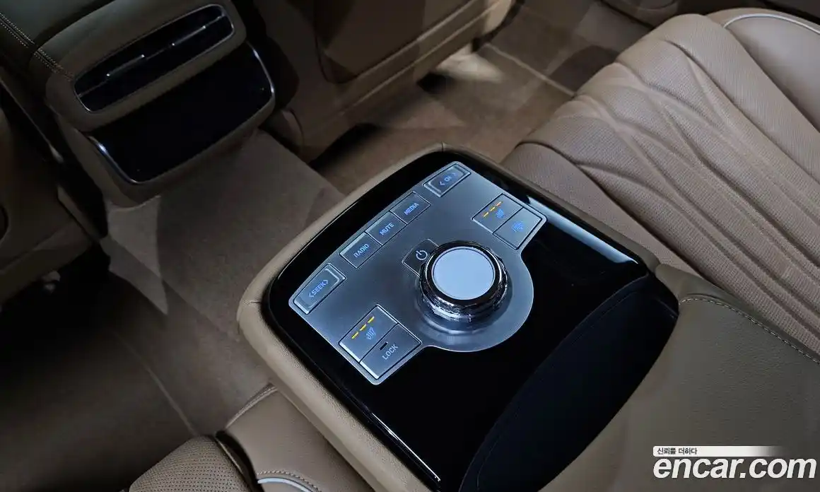 Genesis G80 2024 2.5 гидро в Москве, фото 23
