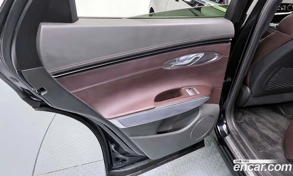 Genesis GV70 2021 2.5 гидро, фото 15