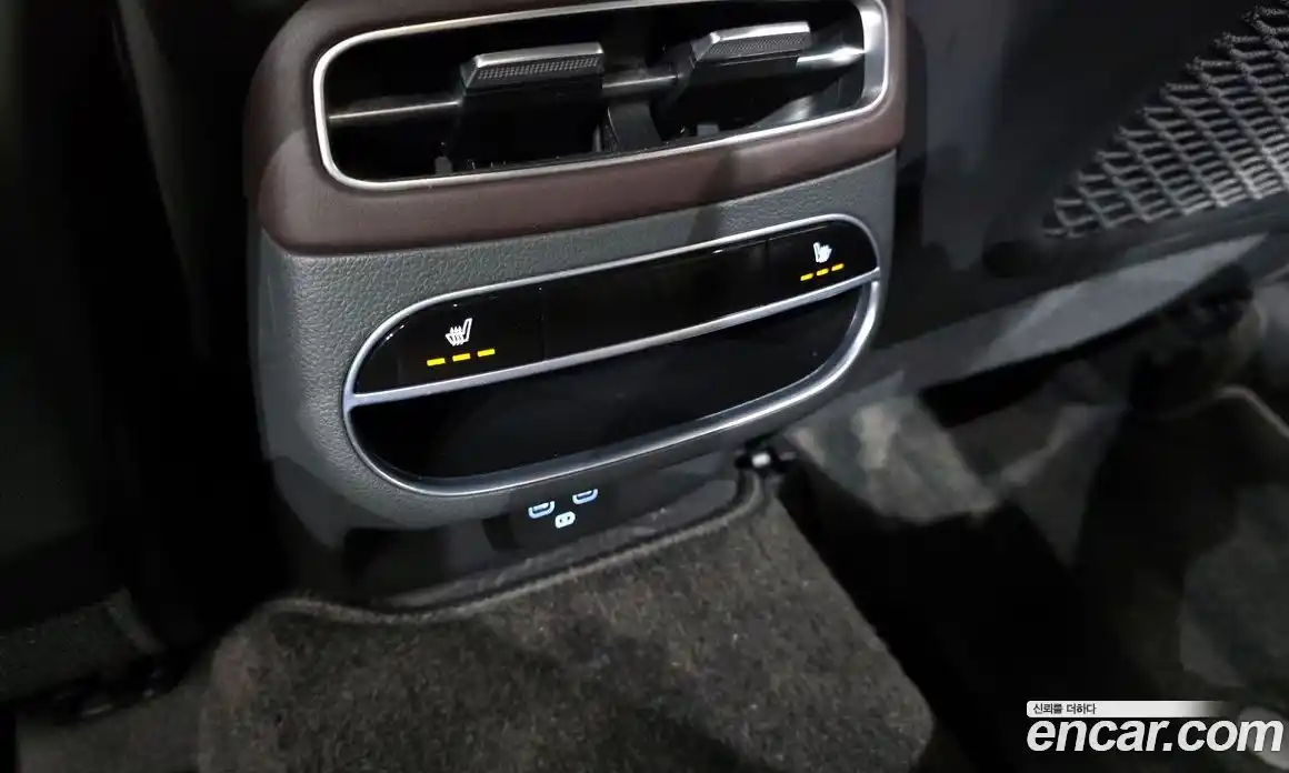 Genesis GV70 2021 2.5 гидро, фото 24
