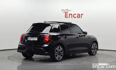 Mini Cooper 2024 2.0 гидро в Москве № 1423578, миниатюра 2