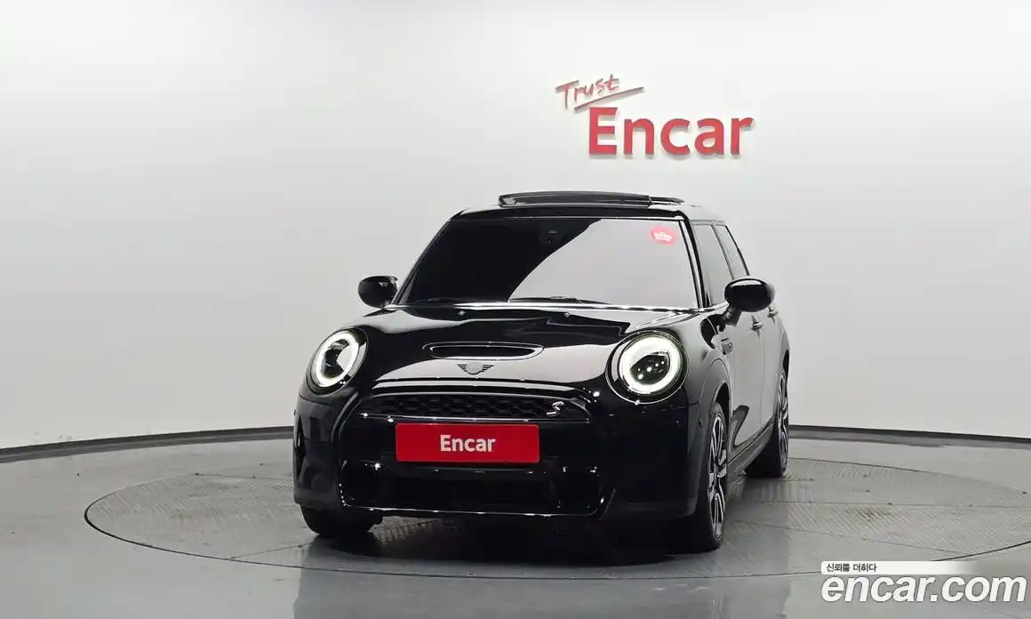 Mini Cooper 2024 2.0 гидро в Москве № 1423578, фото 3