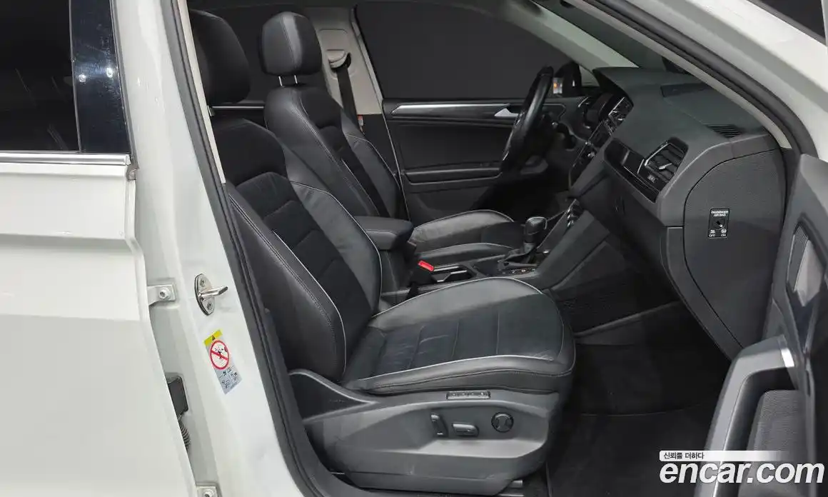 Volkswagen Tiguan 2020 2.0 гидро в Москве № 1424099, фото 17